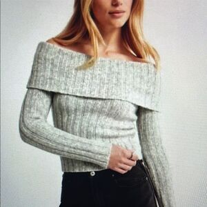New! Abercrombie & Fitch off the shoulder sweater Gray Size Small NWT